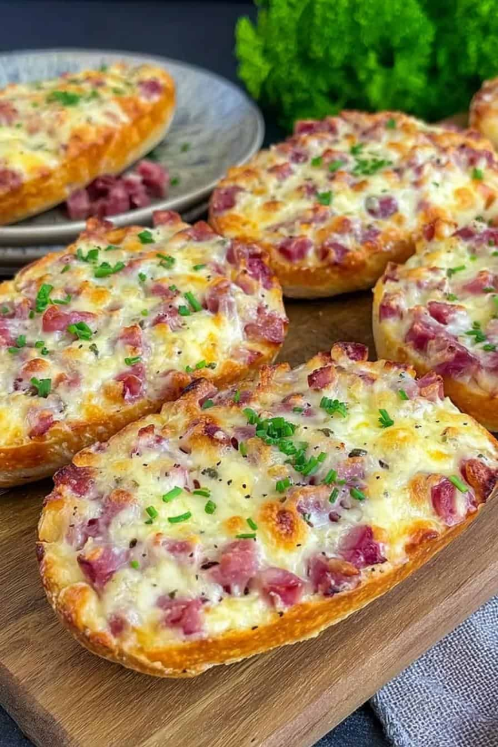 Schnelle Flammkuchen-Brötchen: Der perfekte Party-Snack
